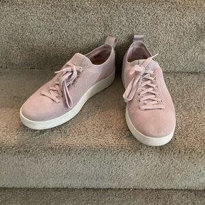 In Excellent Condition! Fitflop Knit Sneakers